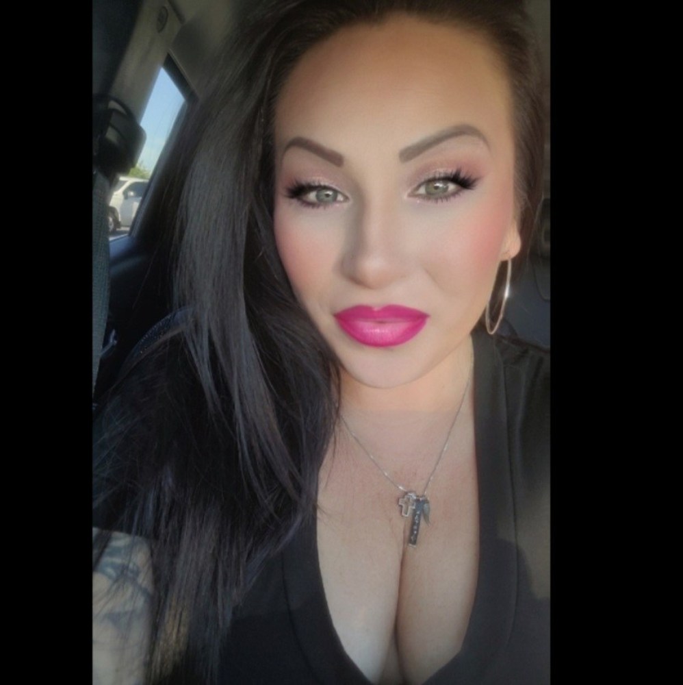 Meet your Posher, Crystal